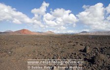 Spanien | Kanaren | Lanzarote | Los Hervideros | Blickrichtung Montaňa del Fuego |