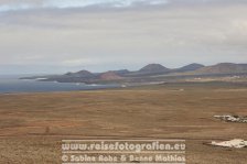 Spanien | Kanaren | Provinz Las Palmas | Lanzarote | Playa Blanca | Blick vom Montaña Roja Richtung Timanfaya-Nationalpark |