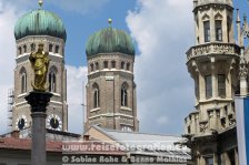 Deutschland | Bayern | München | Altstadt-Lehel | Mariensäule &amp; Türme der Frauenkirche |